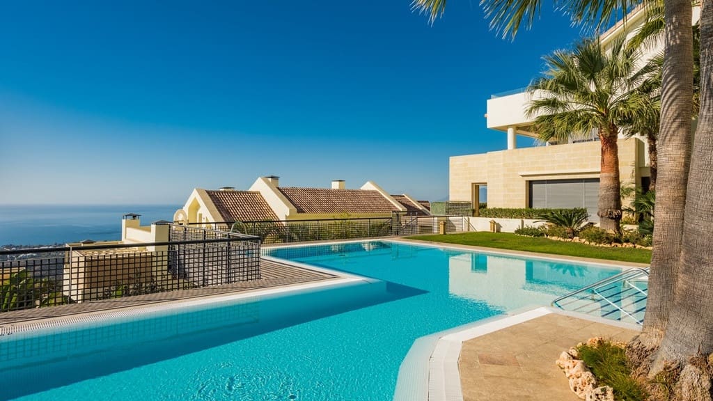 3 soverom Penthouse til salgs i Marbella med svømmebasseng garasje - € 1 360 000 (Ref: 7794714)