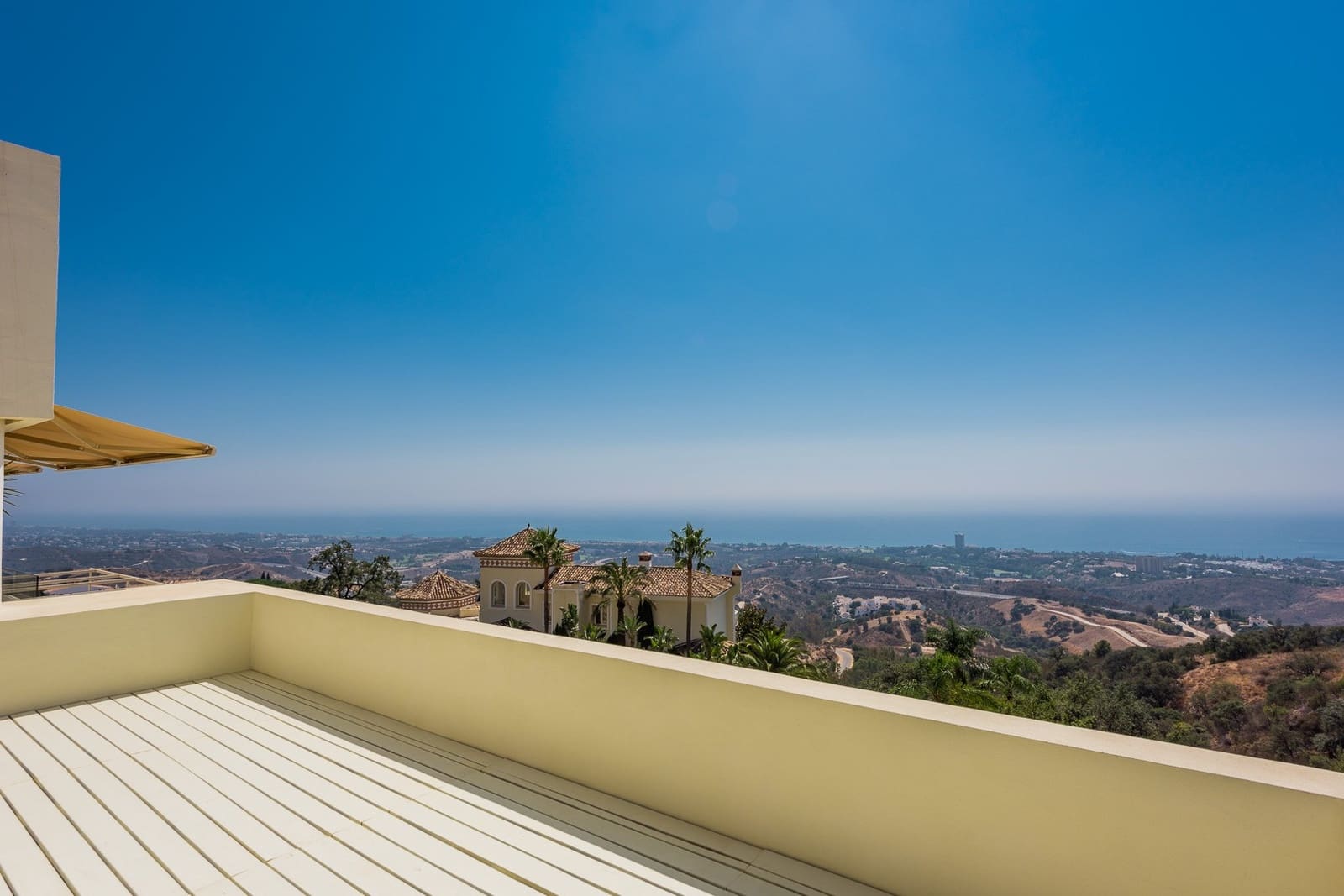 3 soverom Penthouse til salgs i Marbella med svømmebasseng garasje - € 1 360 000 (Ref: 7794714)