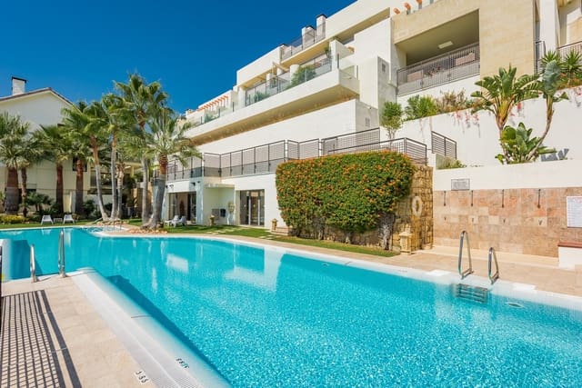 3 soverom Penthouse til salgs i Marbella med svømmebasseng garasje - € 1 360 000 (Ref: 7794714)