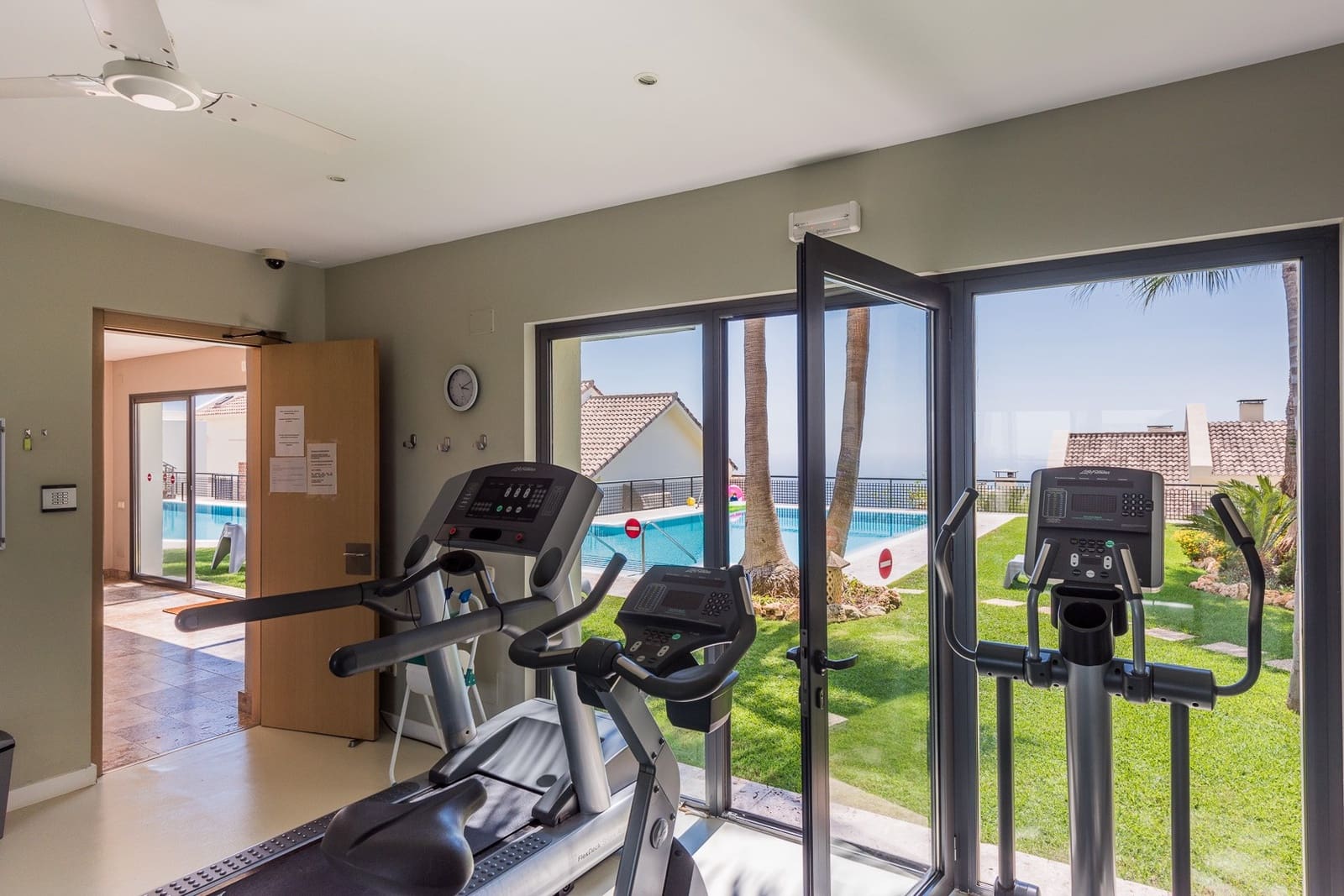 3 soverom Penthouse til salgs i Marbella med svømmebasseng garasje - € 1 360 000 (Ref: 7794714)