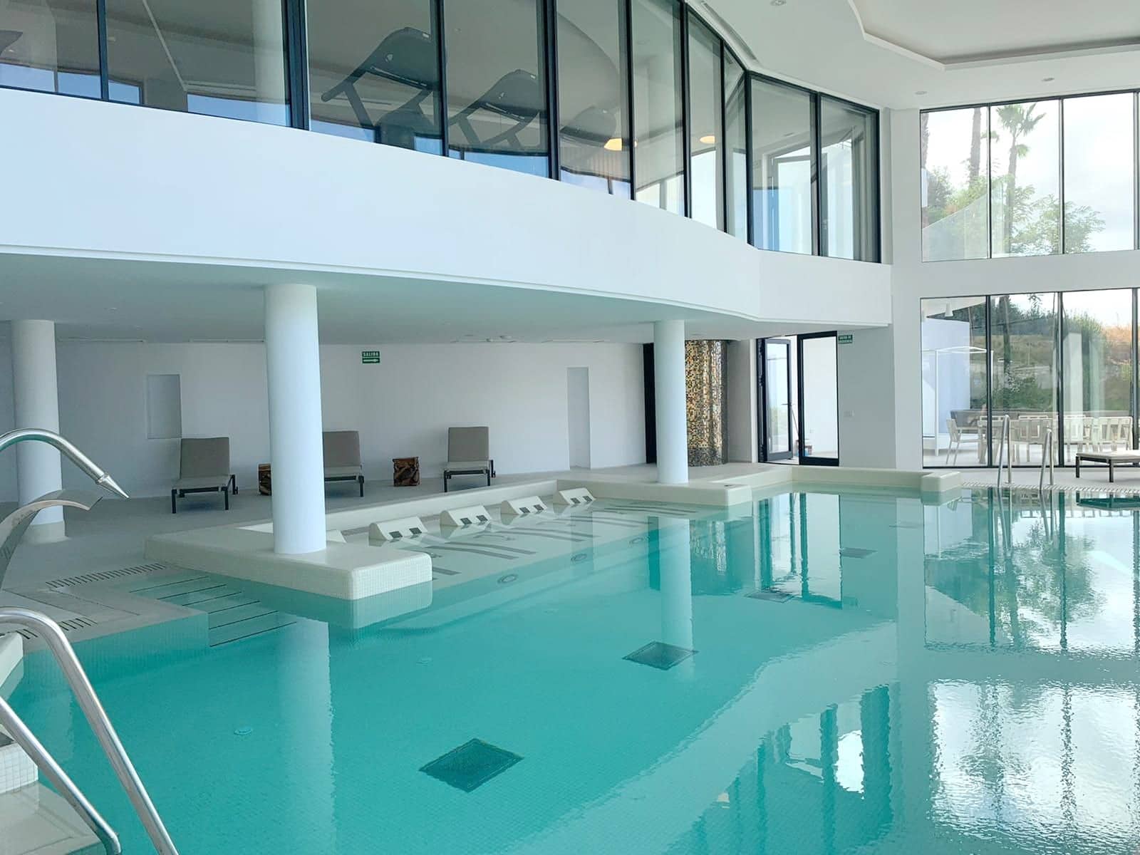 3 bedroom Penthouse for sale in Ojen with pool garage - € 949,000 (Ref: 7839589)