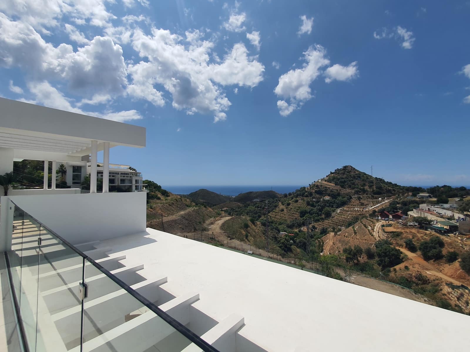 3 bedroom Penthouse for sale in Ojen with pool garage - € 949,000 (Ref: 7839589)