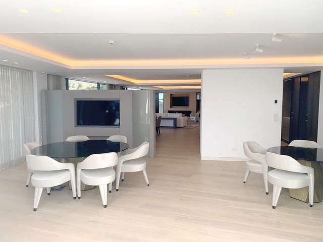 3 quarto Penthouse para venda em Ojen com piscina garagem - 949 000 € (Ref: 7839589)