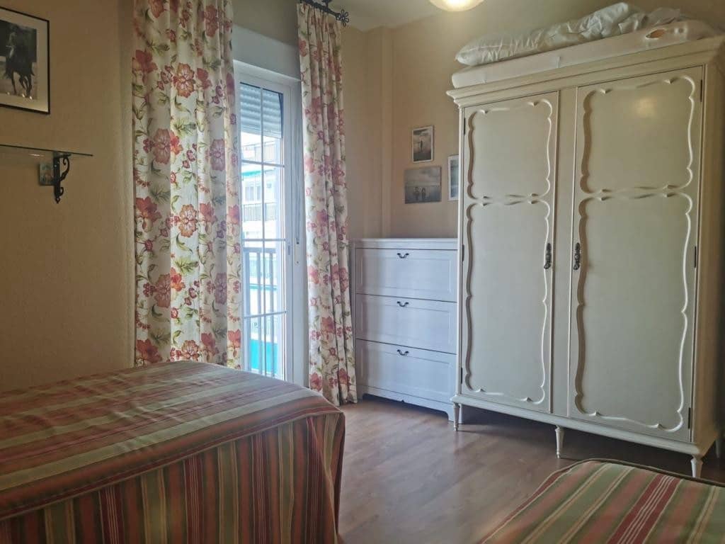 Piso de 3 habitaciones en Fuengirola en venta con piscina garaje - 365.000 € (Ref: 7849346)