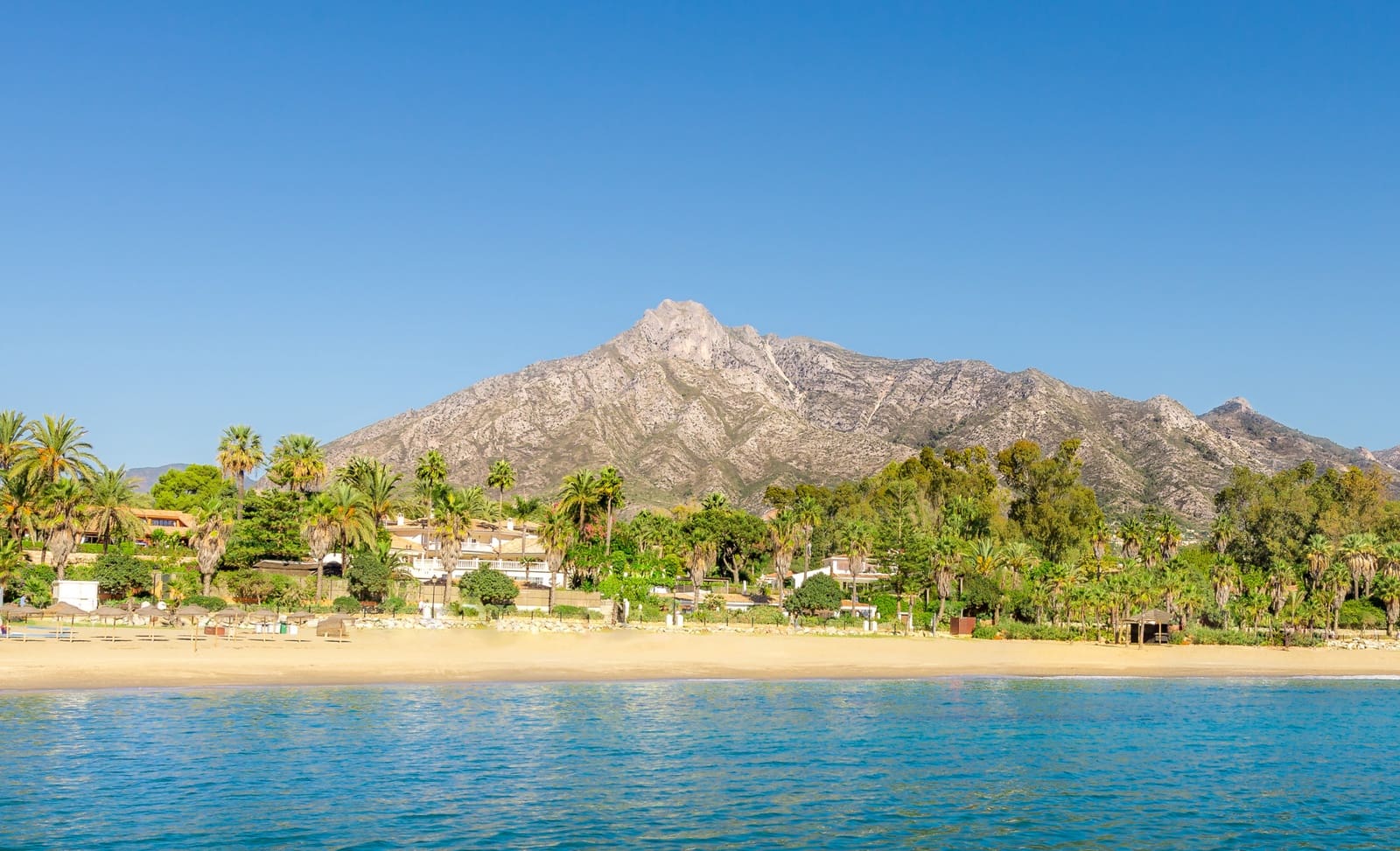 Chalet de 6 habitaciones en Marbella en venta - 1.975.000 € (Ref: 7852152)