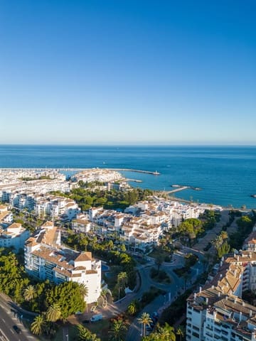 Apartamento de 2 habitaciones en Nueva Andalucia, Marbella en venta con piscina - 499.000 € (Ref: 7875043)