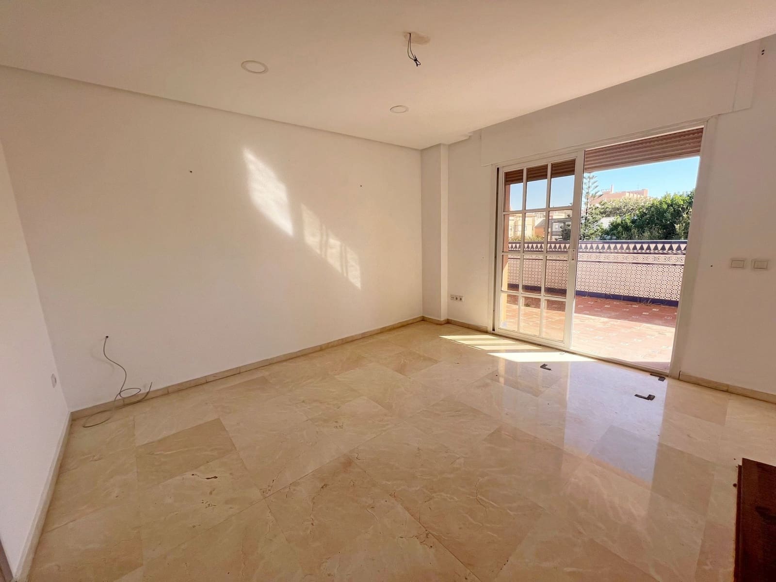 6 sypialnia Penthouse na sprzedaż w Fuengirola z basenem - 850 000 € (Ref: 7924045)