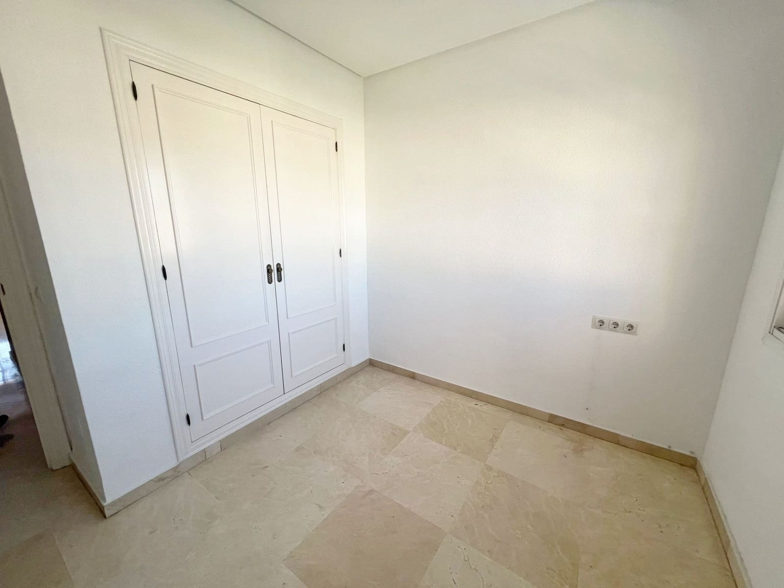 6 sypialnia Penthouse na sprzedaż w Fuengirola z basenem - 850 000 € (Ref: 7924045)