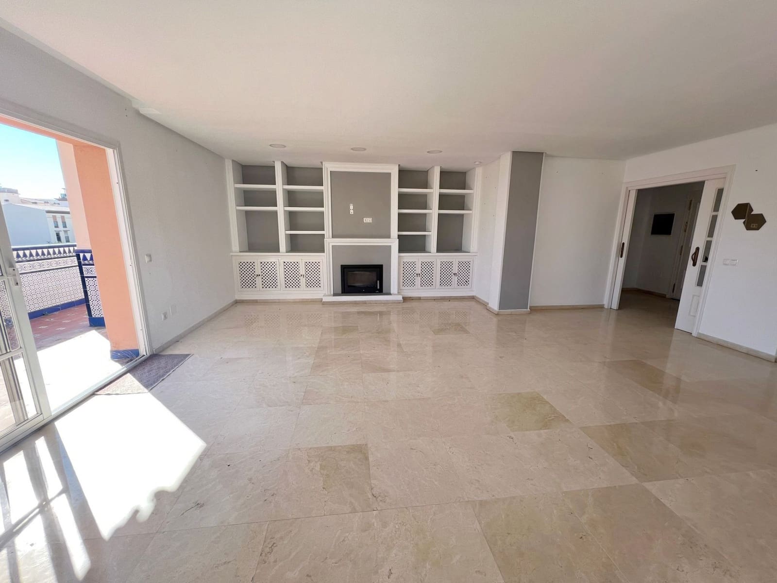 6 sypialnia Penthouse na sprzedaż w Fuengirola z basenem - 850 000 € (Ref: 7924045)