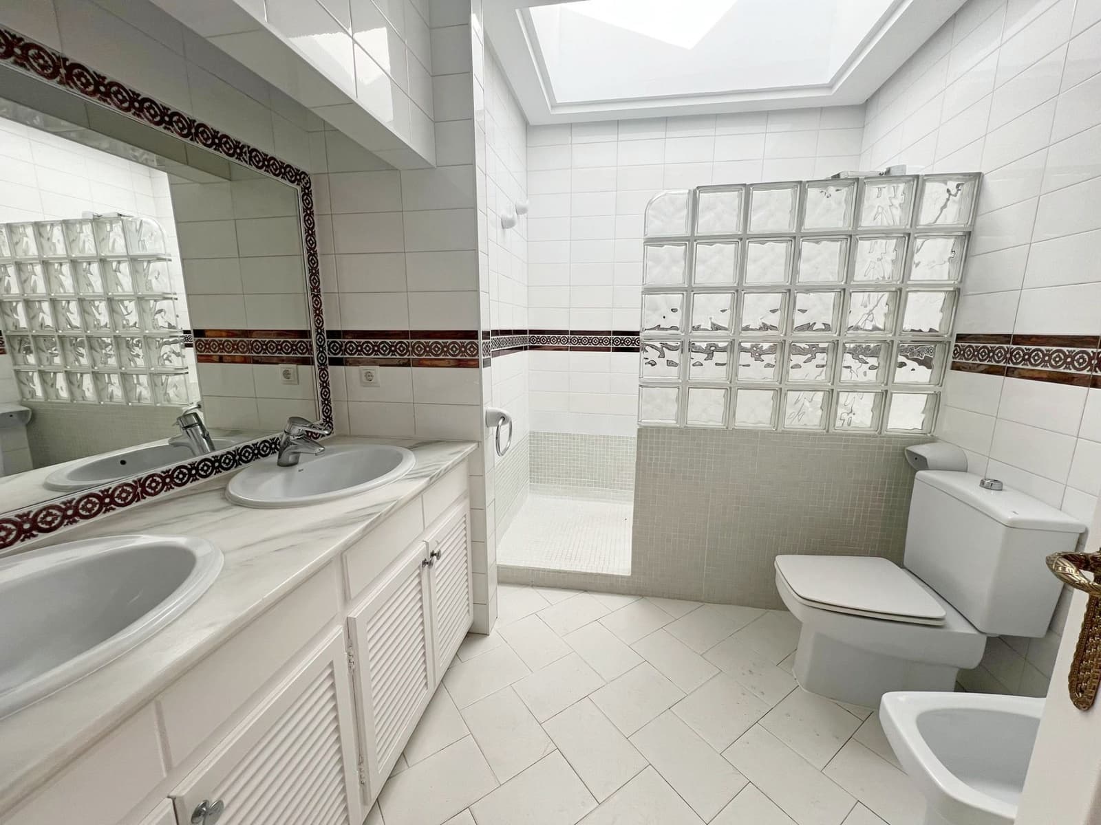 6 sypialnia Penthouse na sprzedaż w Fuengirola z basenem - 850 000 € (Ref: 7924045)