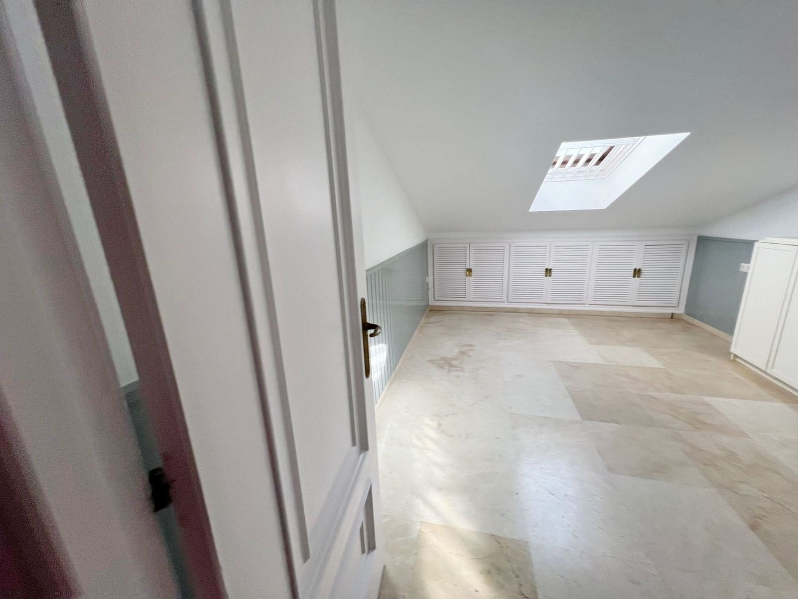 6 sypialnia Penthouse na sprzedaż w Fuengirola z basenem - 850 000 € (Ref: 7924045)