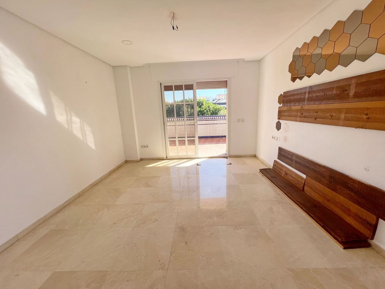 6 sypialnia Penthouse na sprzedaż w Fuengirola z basenem - 850 000 € (Ref: 7924045)
