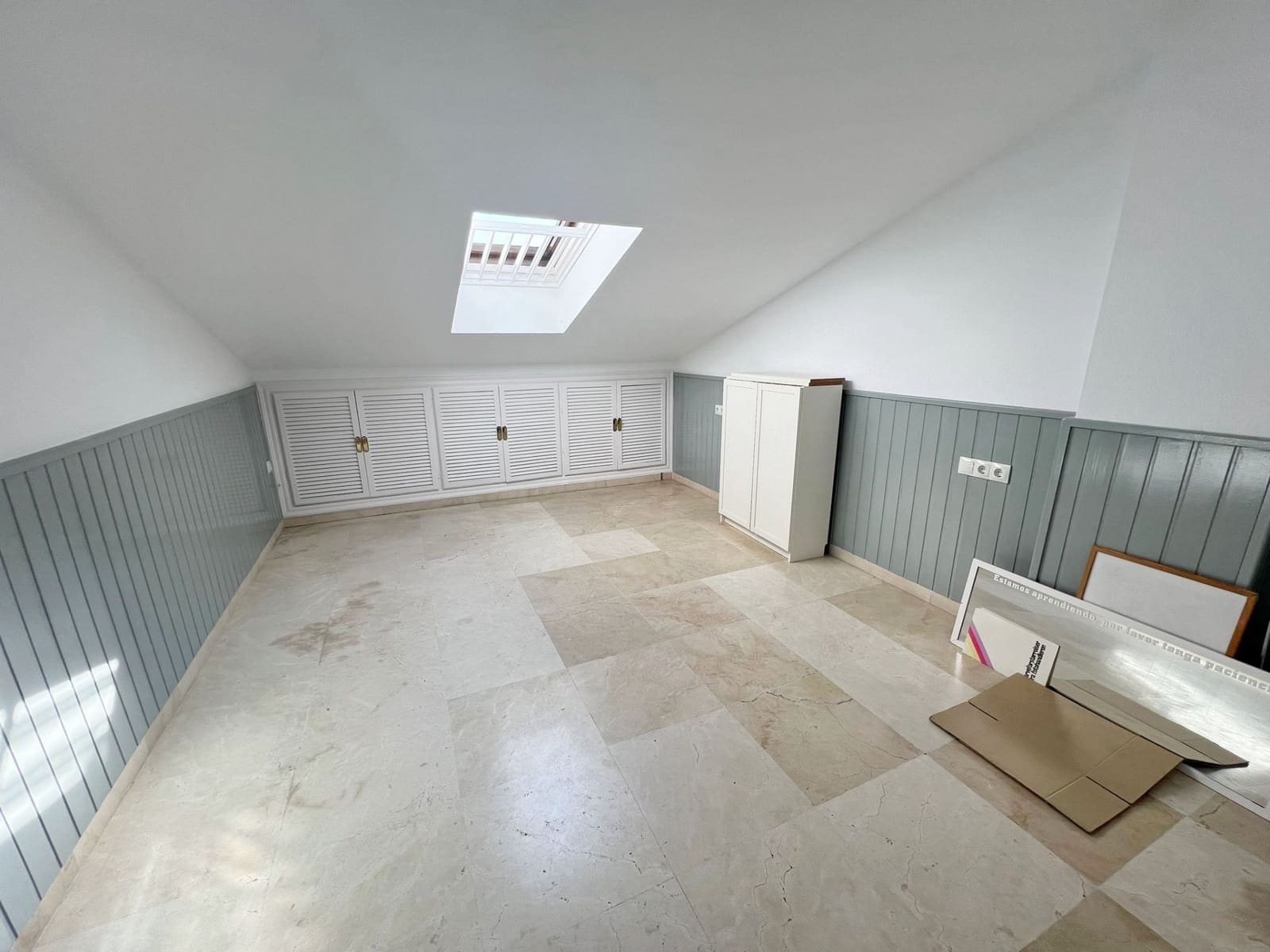 6 sypialnia Penthouse na sprzedaż w Fuengirola z basenem - 850 000 € (Ref: 7924045)