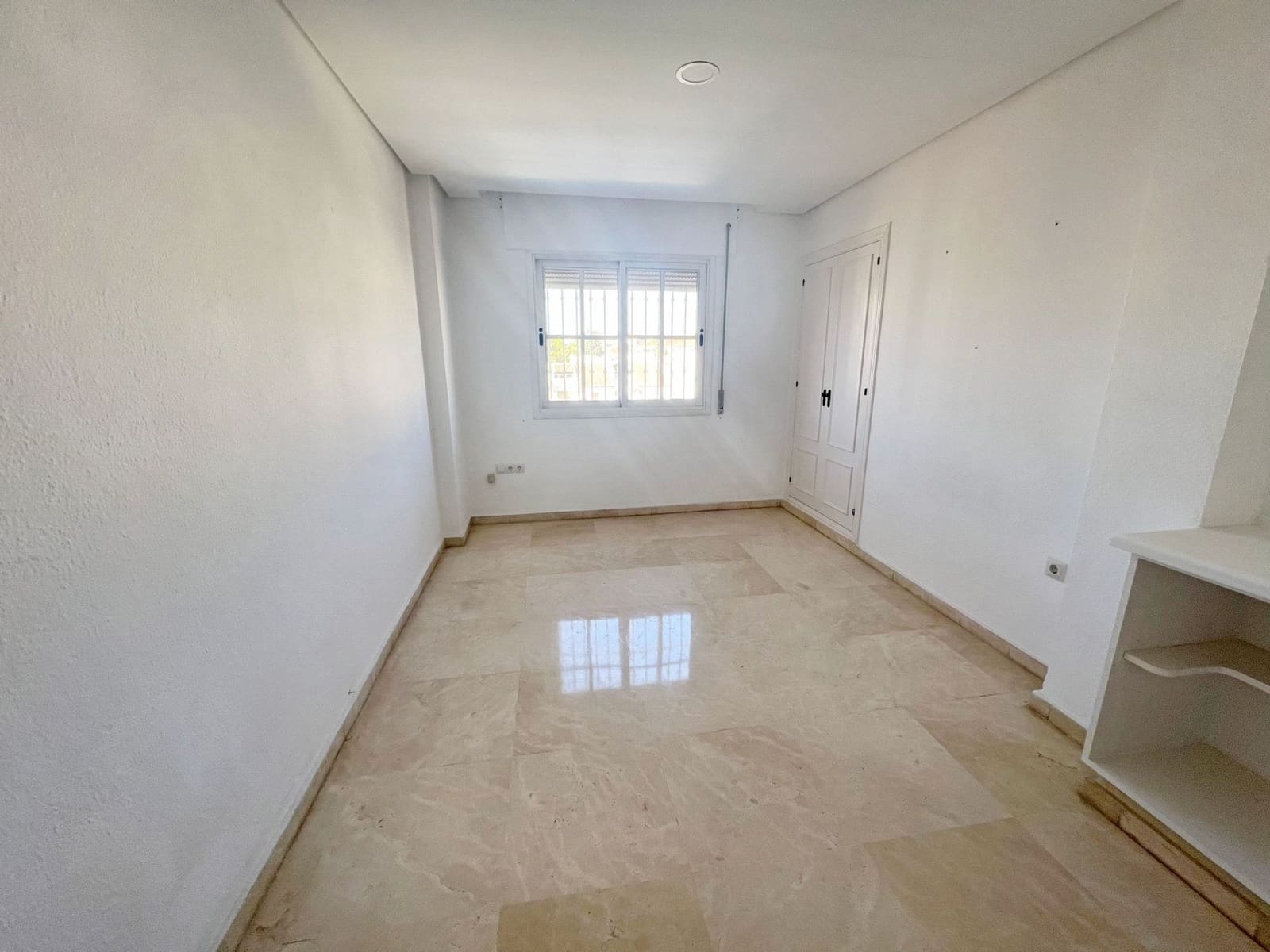 6 sypialnia Penthouse na sprzedaż w Fuengirola z basenem - 850 000 € (Ref: 7924045)