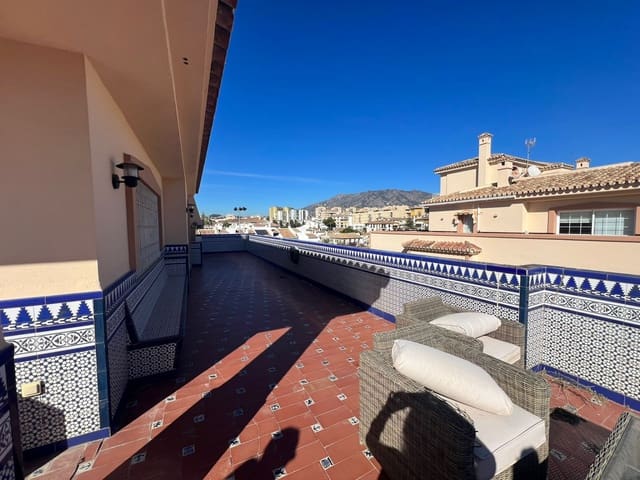 6 sovrum Takvåning till salu i Fuengirola med pool - 850 000 € (Ref: 7924045)