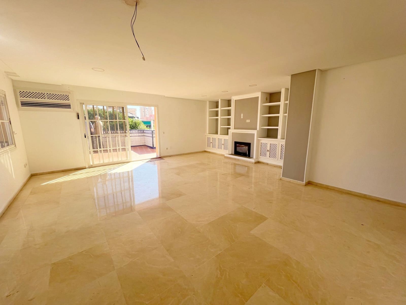 6 quarto Penthouse para venda em Fuengirola com piscina - 850 000 € (Ref: 7924045)