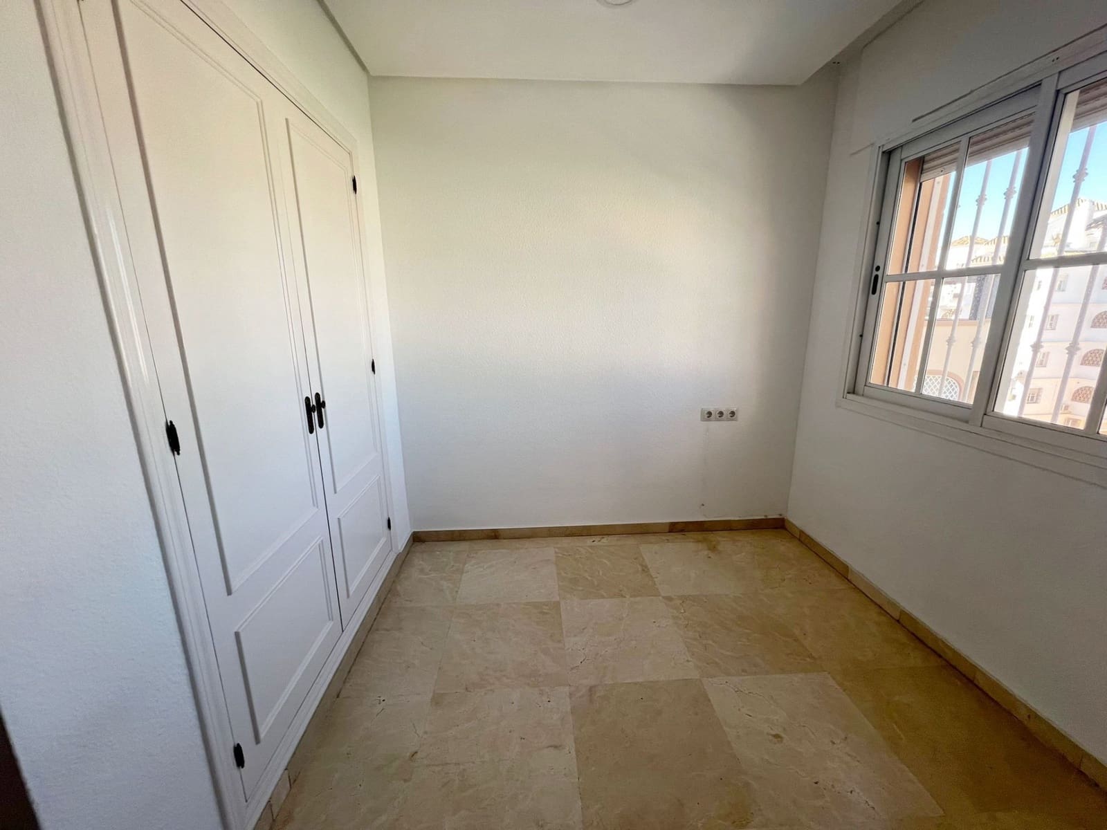6 quarto Penthouse para venda em Fuengirola com piscina - 850 000 € (Ref: 7924045)