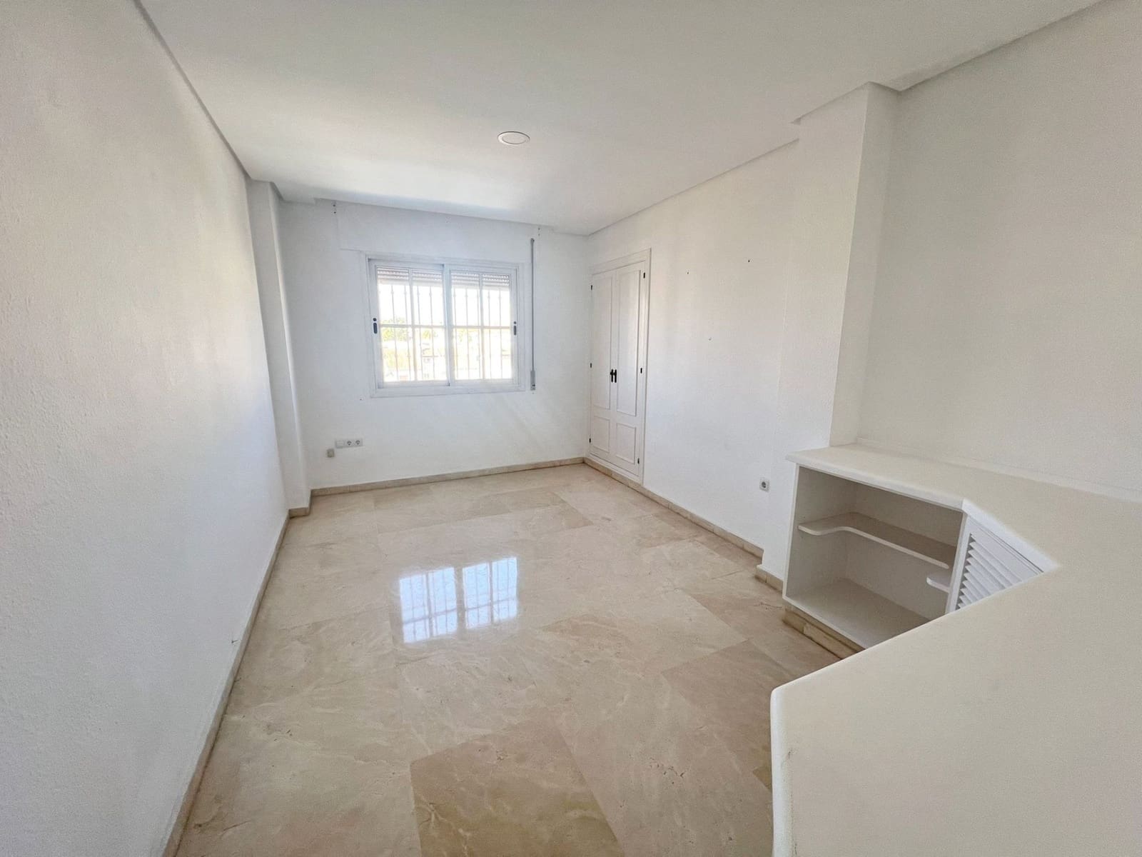 6 quarto Penthouse para venda em Fuengirola com piscina - 850 000 € (Ref: 7924045)