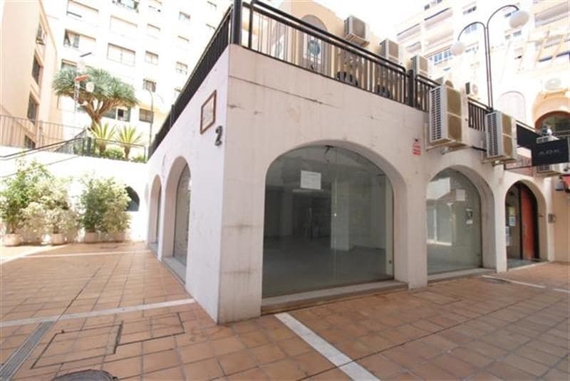Komercyjne na sprzedaż w Marbella - 800 000 € (Ref: 7969237)