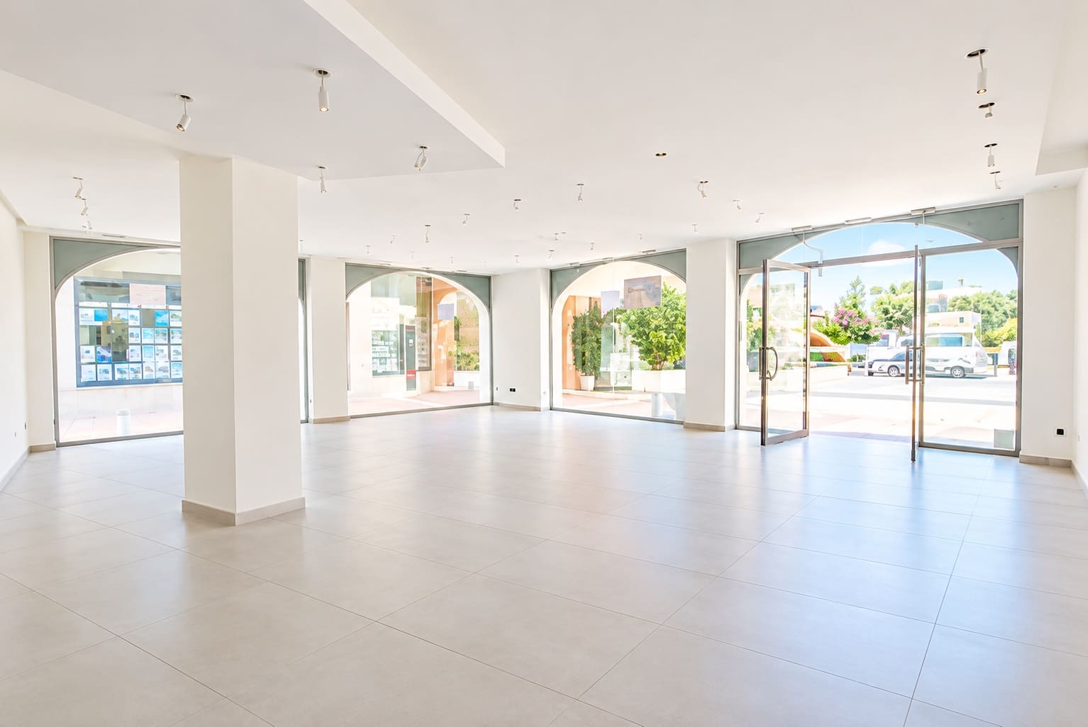 Local Commercial à vendre à Marbella - 800 000 € (Ref: 7969237)