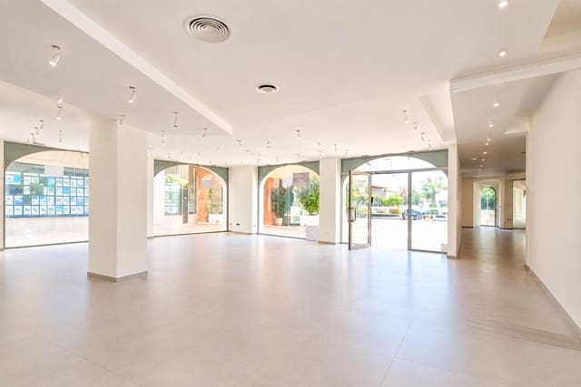 Komercyjne na sprzedaż w Marbella - 800 000 € (Ref: 7969237)