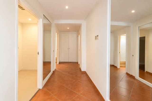 Komercyjne na sprzedaż w Marbella - 800 000 € (Ref: 7969237)