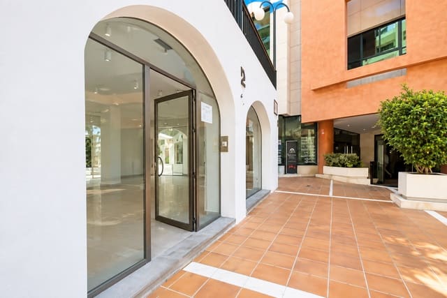 Komercyjne na sprzedaż w Marbella - 800 000 € (Ref: 7969237)