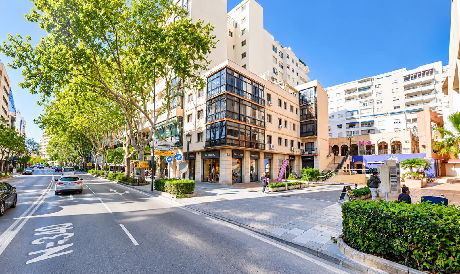 Local Commercial à vendre à Marbella - 800 000 € (Ref: 7969237)