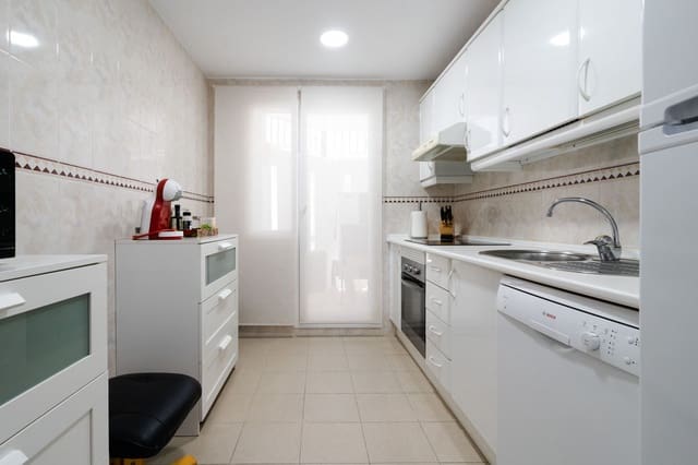 2 makuuhuone Huoneisto myytävänä paikassa Marbella mukana uima-altaan - 414 000 € (Ref: 8010852)