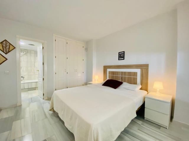 2 chambre Appartement à vendre à Marbella avec piscine - 414 000 € (Ref: 8010852)