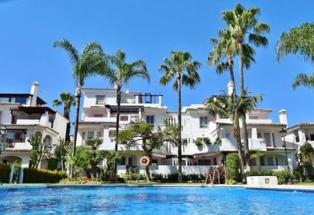 2 chambre Appartement à vendre à Marbella avec piscine - 414 000 € (Ref: 8010852)