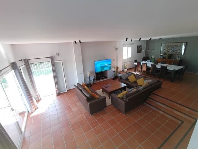 5 slaapkamer Villa te koop in Sotogrande Alto, San Roque met zwembad garage - € 1.125.000 (Ref: 8024609)