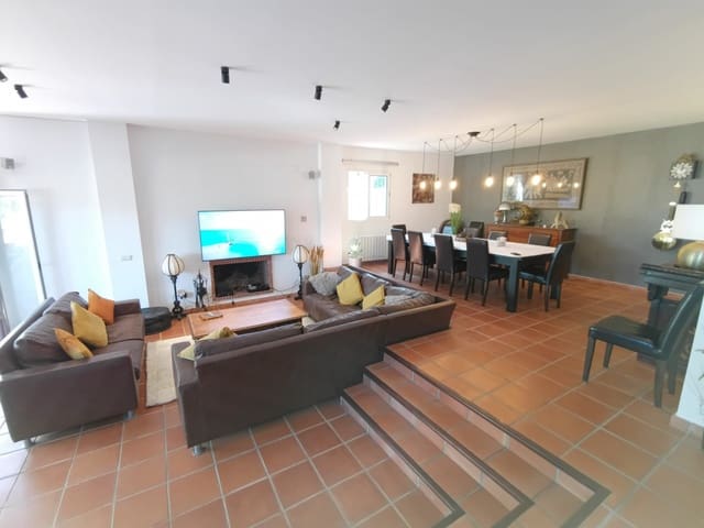 5 slaapkamer Villa te koop in Sotogrande Alto, San Roque met zwembad garage - € 1.125.000 (Ref: 8024609)