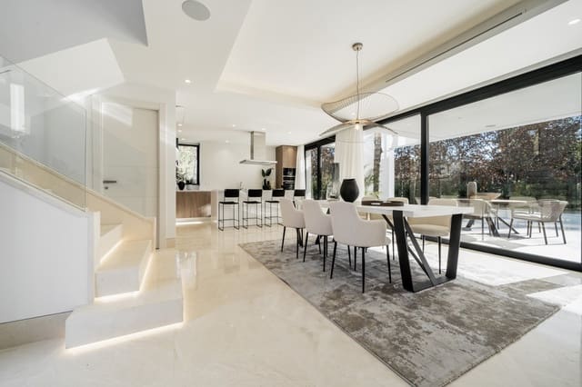 4 soverom Villa til salgs i Estepona med svømmebasseng garasje - € 1 995 000 (Ref: 8029222)