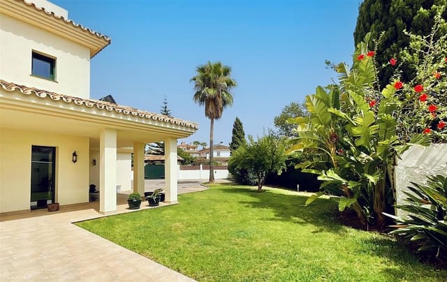 6 sypialnia Willa na sprzedaż w Marbella z basenem garażem - 1 950 000 € (Ref: 8063810)