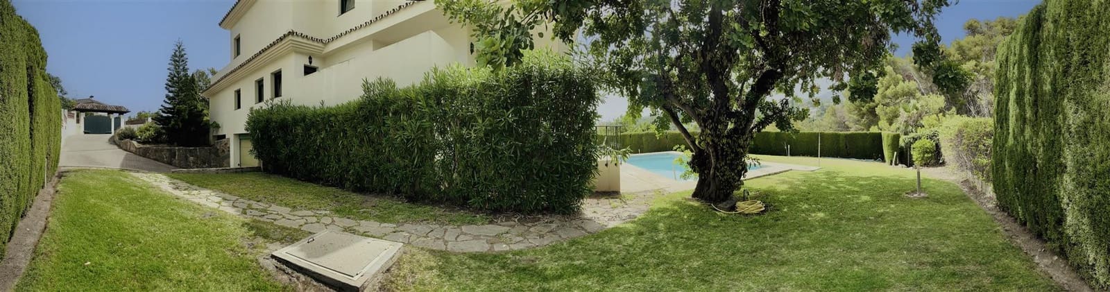 6 sypialnia Willa na sprzedaż w Marbella z basenem garażem - 1 950 000 € (Ref: 8063810)