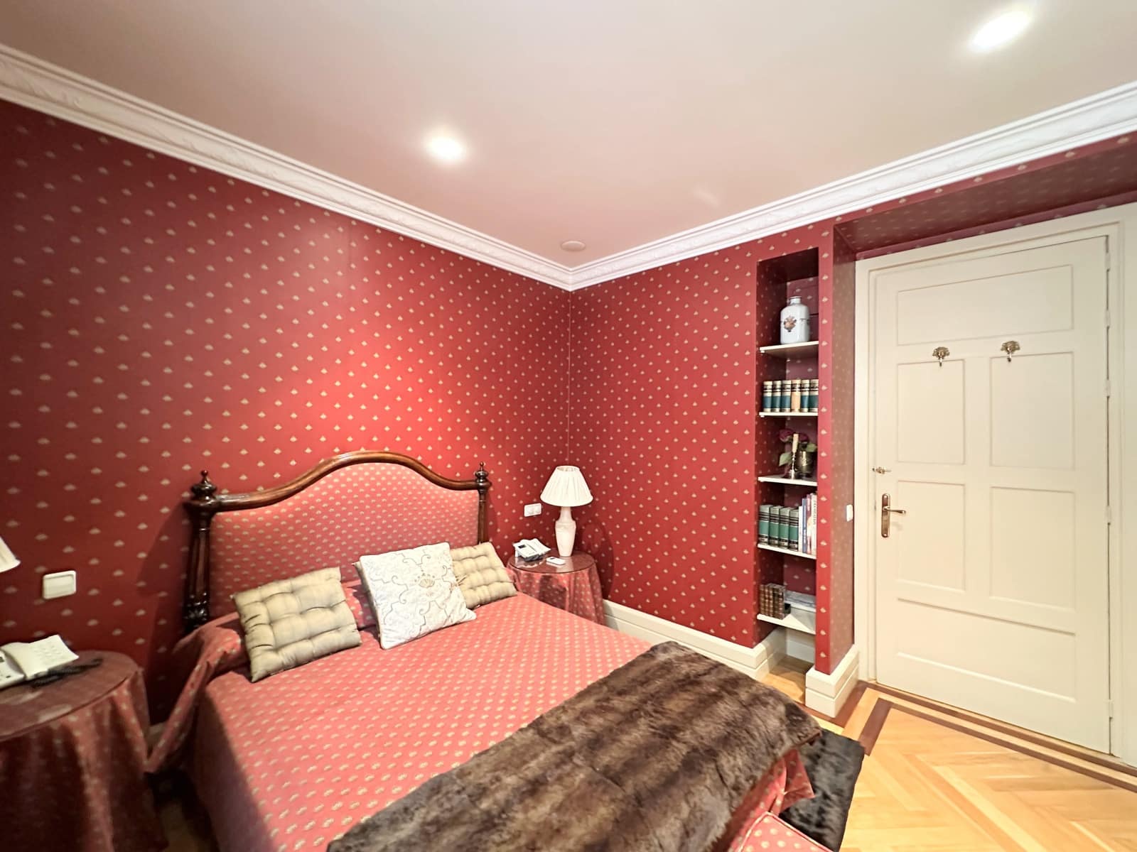 4 bedroom Penthouse for sale in Malaga city with garage - € 1,375,000 (Ref: 8063813)