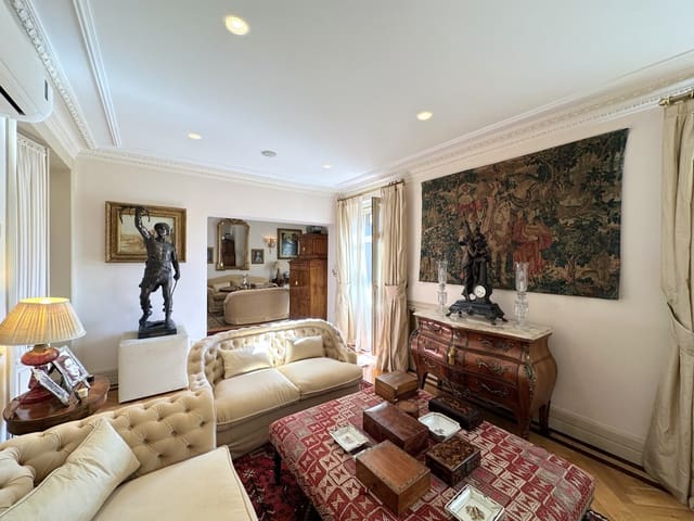 4 soverom Penthouse til salgs i La Malagueta, Málaga by med garasje - € 1 375 000 (Ref: 8063813)