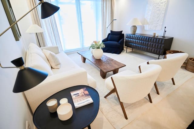 Apartamento de 3 habitaciones en Nueva Andalucia, Marbella en venta con piscina garaje - 722.500 € (Ref: 8076249)