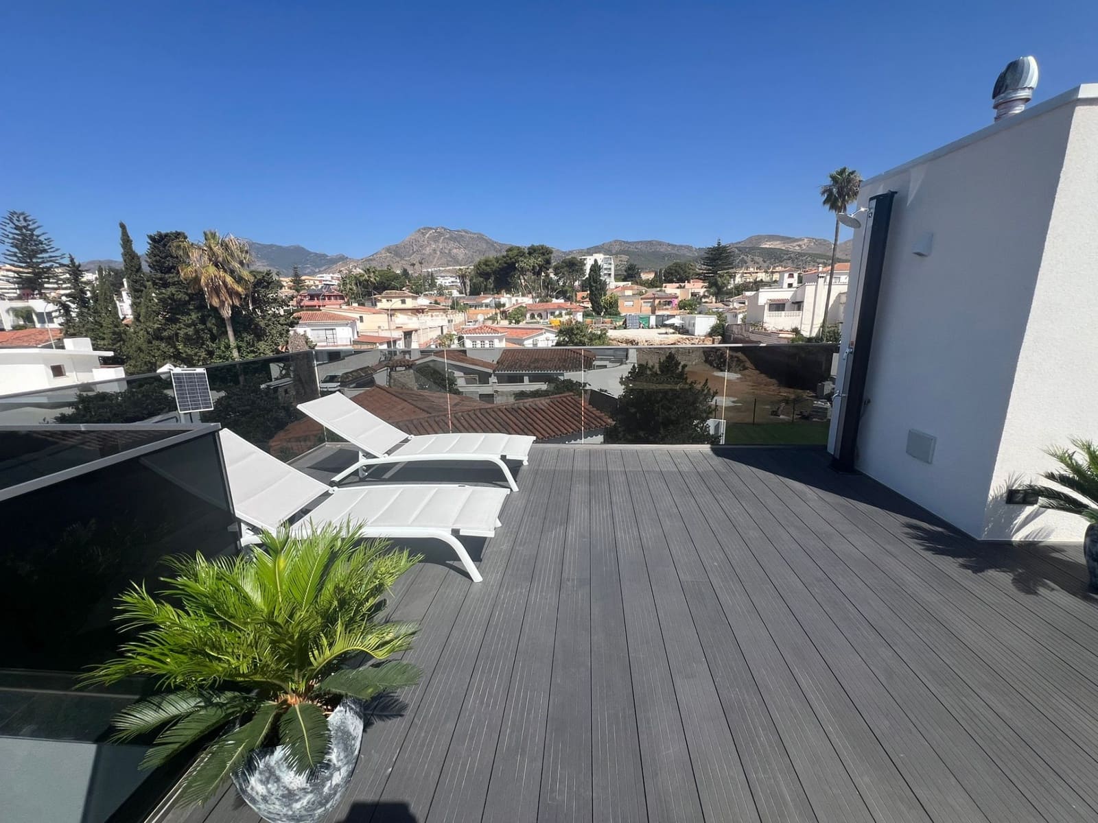 4 soveværelse Villa til salg i Benalmadena Costa med swimmingpool garage - € 2.400.000 (Ref: 8096448)