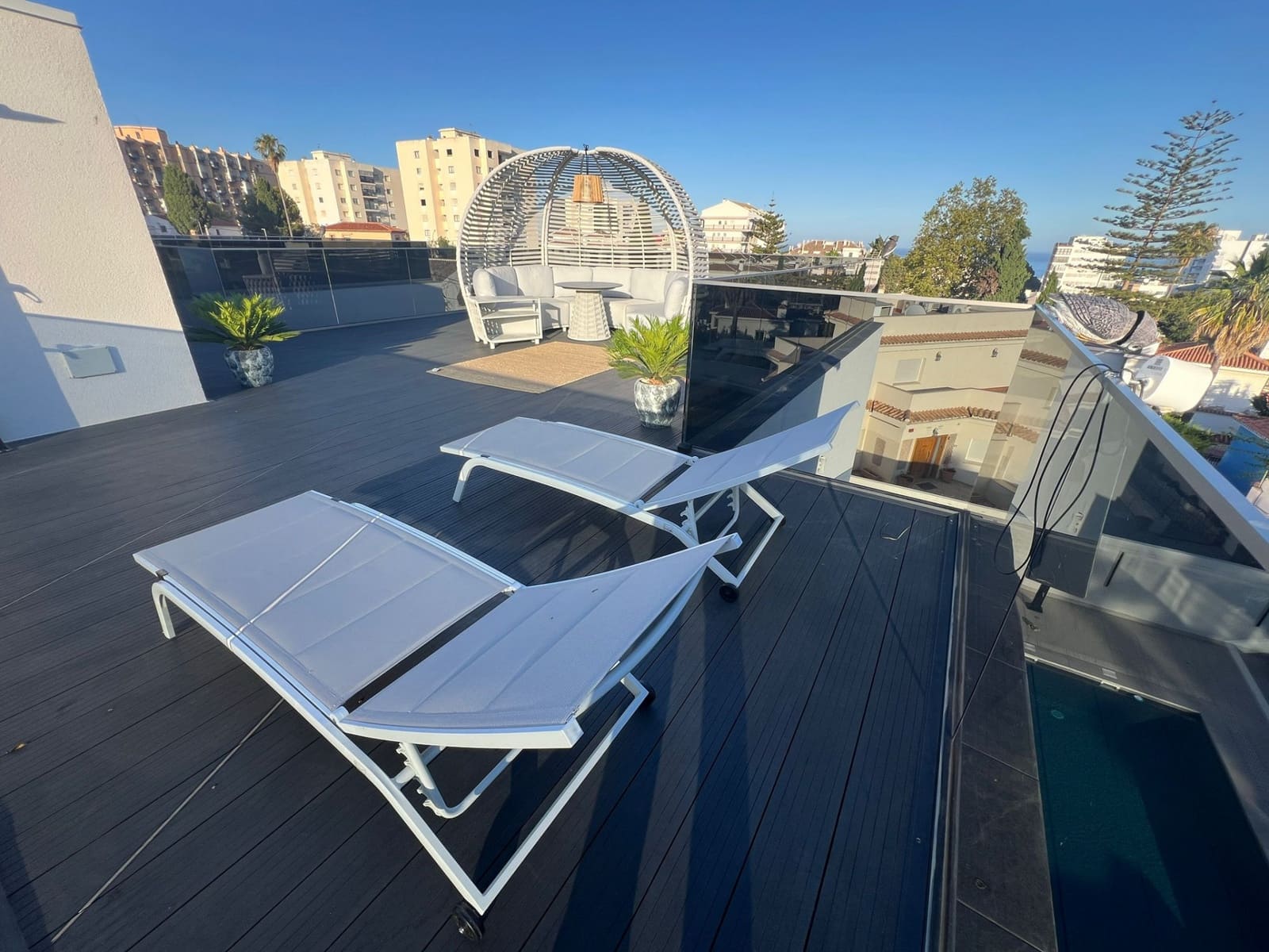 4 soveværelse Villa til salg i Benalmadena Costa med swimmingpool garage - € 2.400.000 (Ref: 8096448)