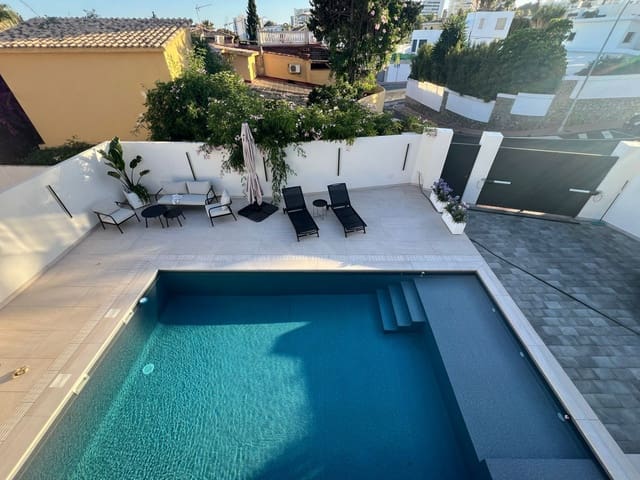 4 soveværelse Villa til salg i Benalmadena Costa, Benalmádena med swimmingpool garage - € 2.400.000 (Ref: 8096448)