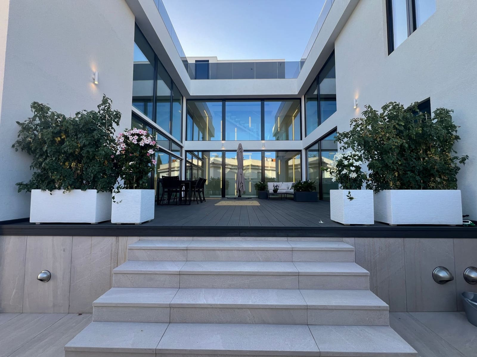 4 soveværelse Villa til salg i Benalmadena Costa med swimmingpool garage - € 2.400.000 (Ref: 8096448)