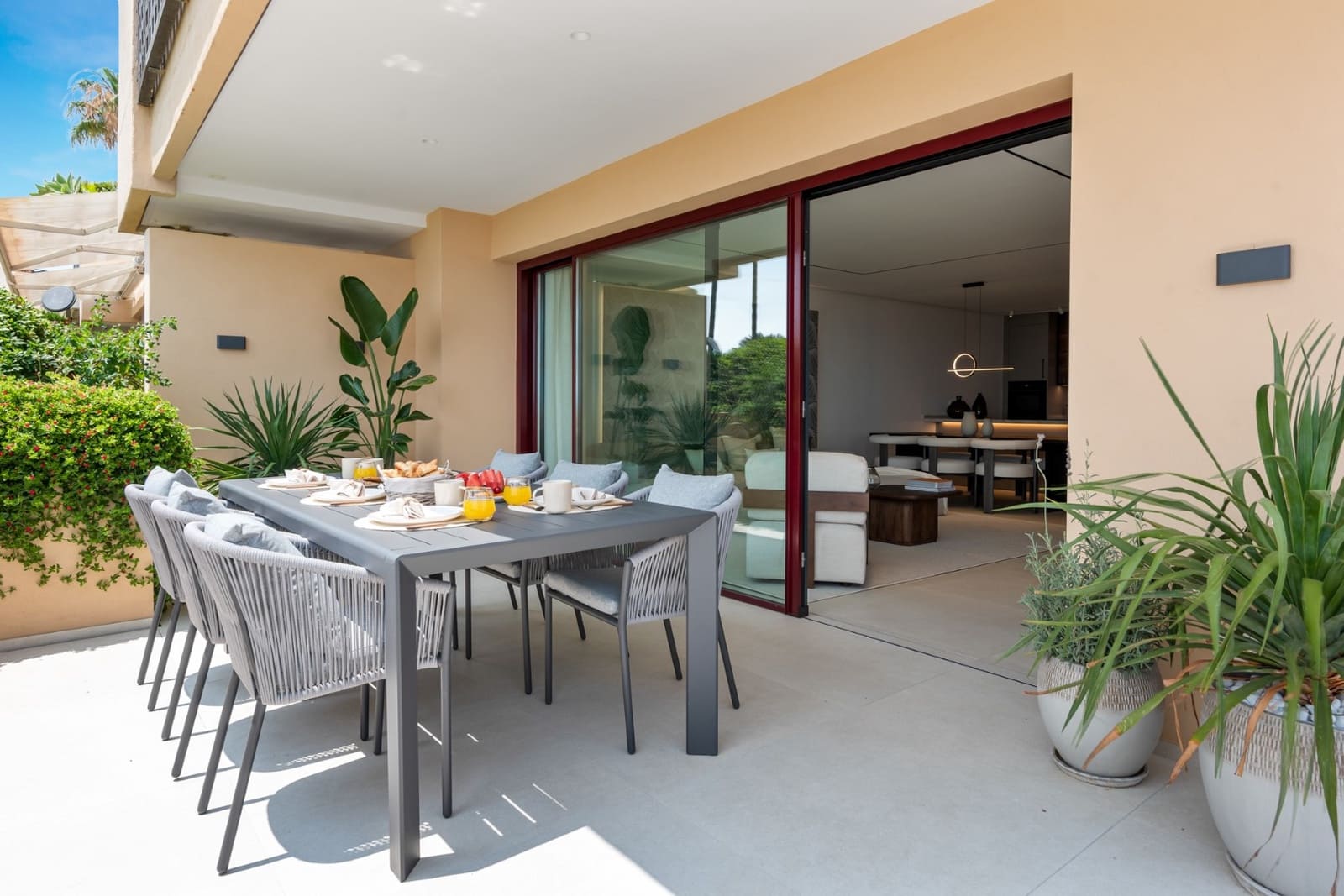 3 chambre Appartement à vendre à Estepona avec piscine garage - 1 995 000 € (Ref: 8103939)