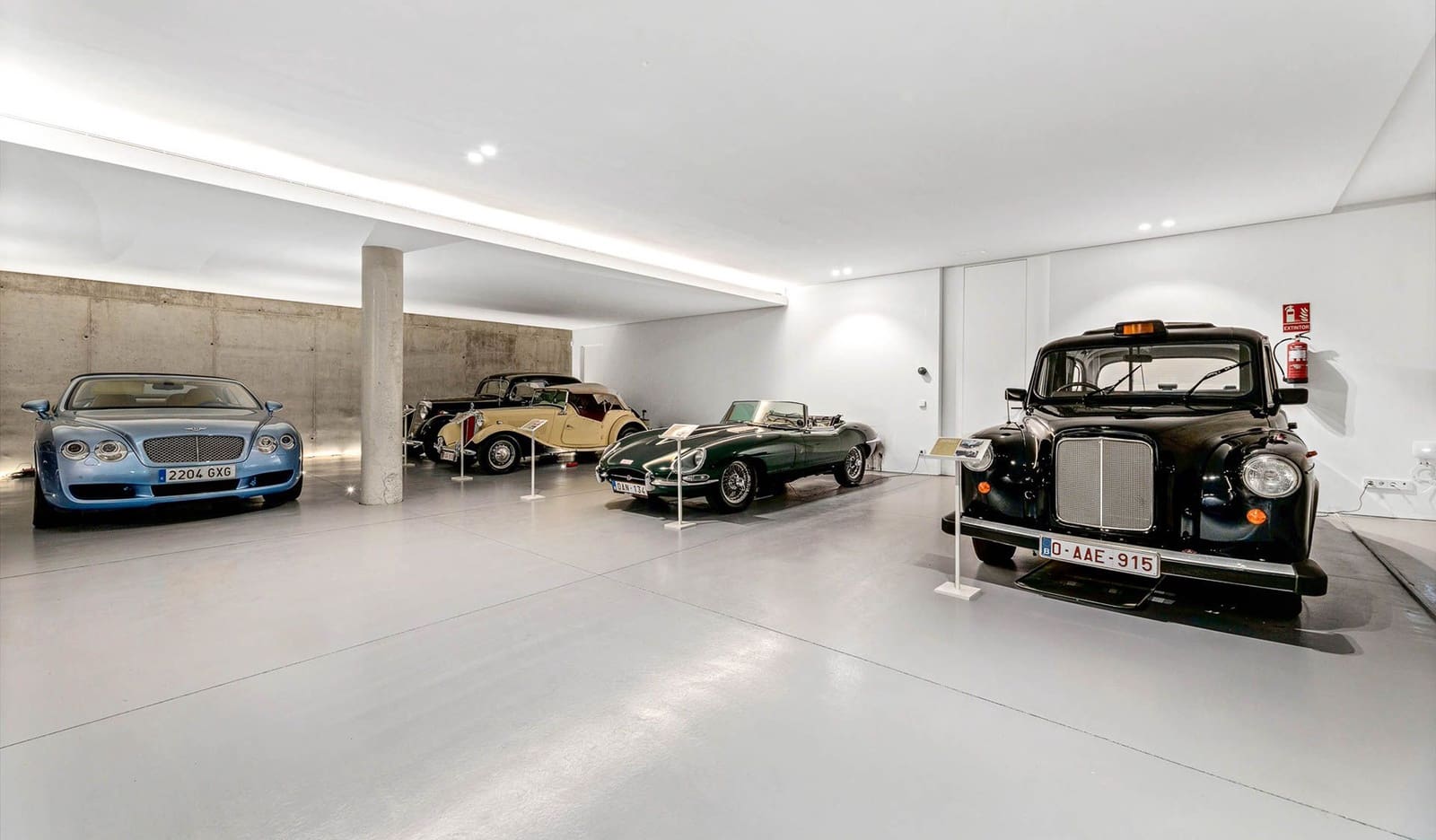 4 soveværelse Villa til salg i Benahavis med swimmingpool garage - € 5.900.000 (Ref: 8129622)