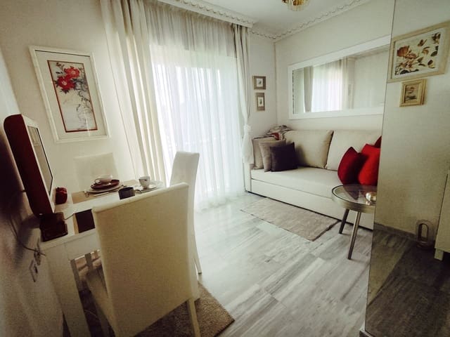 Studio til salg i Marbella med swimmingpool - € 210.000 (Ref: 8148251)