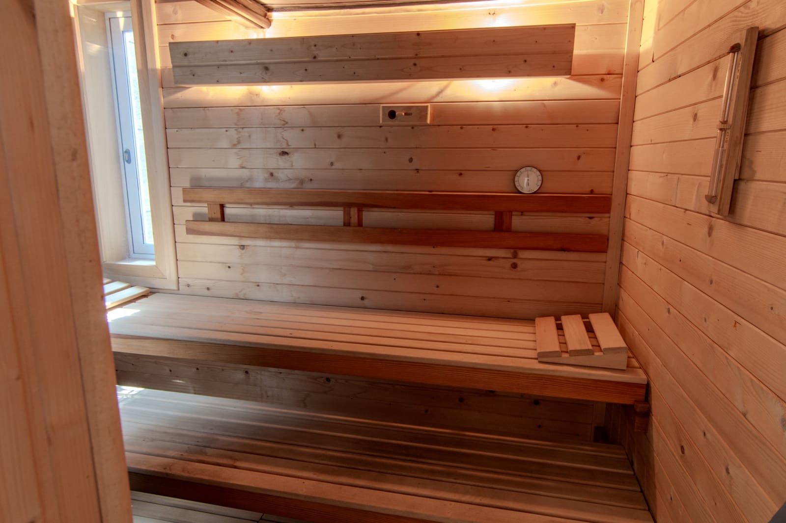 4 bedroom Villa for sale in Marbella with pool garage - € 2,175,000 (Ref: 8213355)