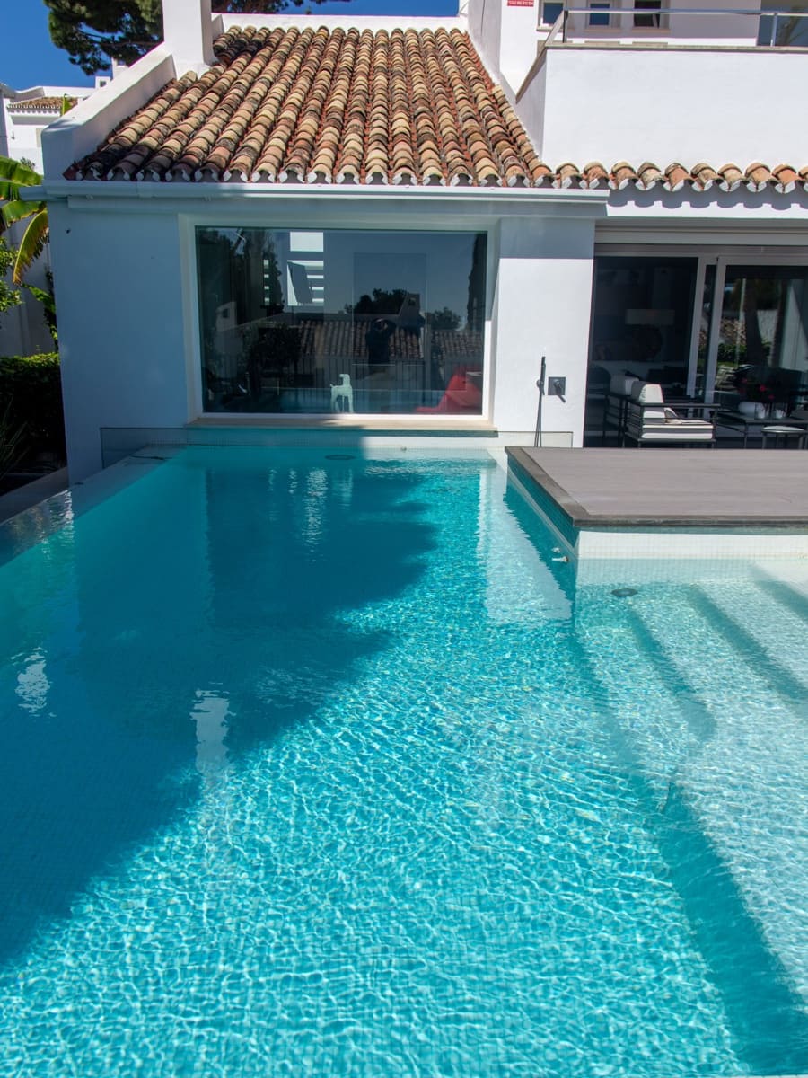 Chalet de 4 habitaciones en Marbella en venta con piscina garaje - 2.175.000 € (Ref: 8213355)