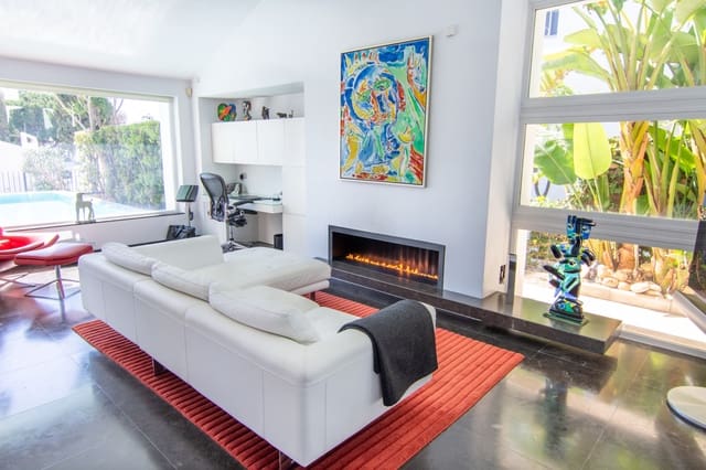 4 soveværelse Villa til salg i Marbella med swimmingpool garage - € 2.175.000 (Ref: 8213355)