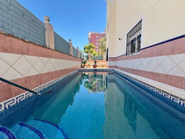 5 bedroom Semi-detached Villa for sale in Los Boliches , Fuengirola with pool garage - € 860,000 (Ref: 8268837)